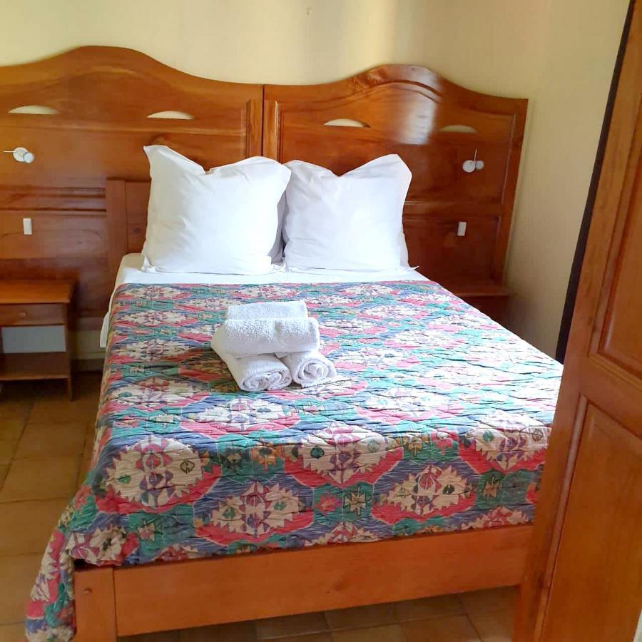 Appartement Moderne A Pointe Noire 36 M² Piscine & Jacuzzi ภายนอก รูปภาพ